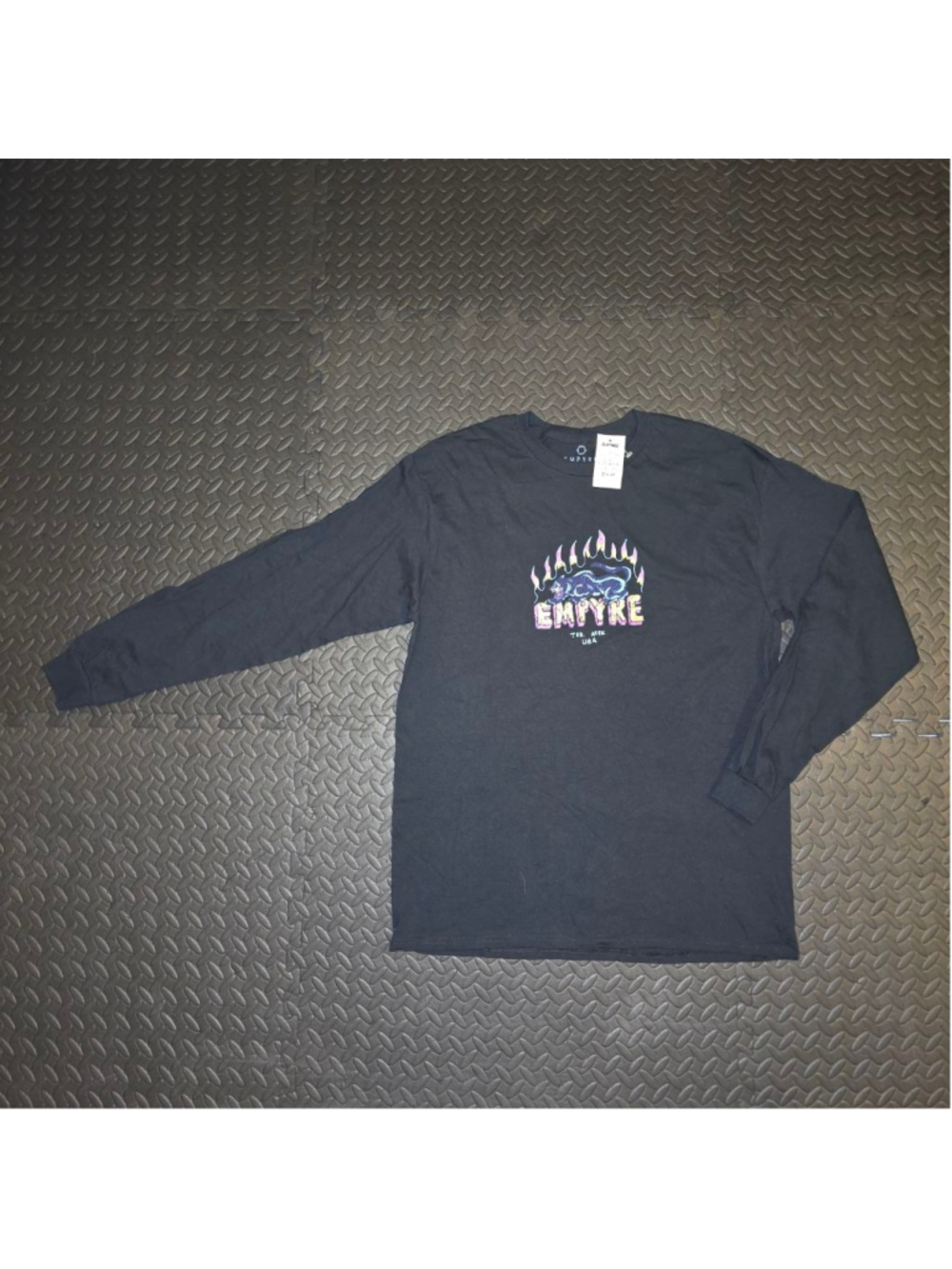 Men's EMPYRE Black Multicolor Panther Long Sleeve Tee L